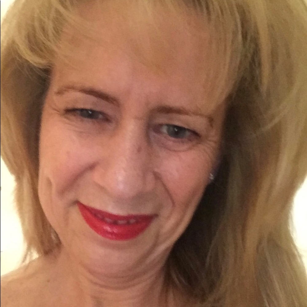 Meet your Posher, Dana